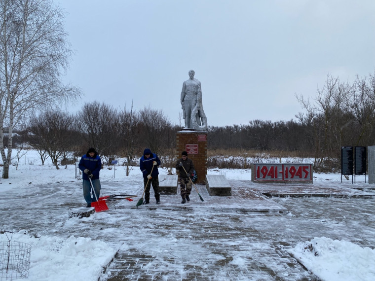 Дорога к обелиску. Дорога к обелиску.